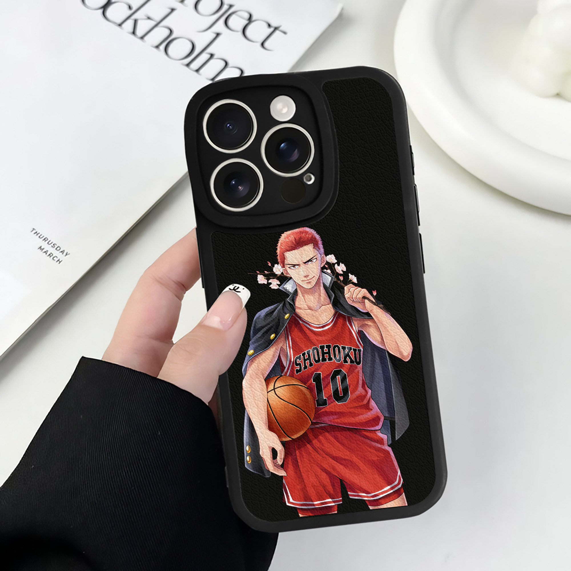 （画像用） SLAM DUNK／スラムダンク 【iPhone 16シリーズ対応】シリコンスマホケース（レザー調） 材質：シリコン